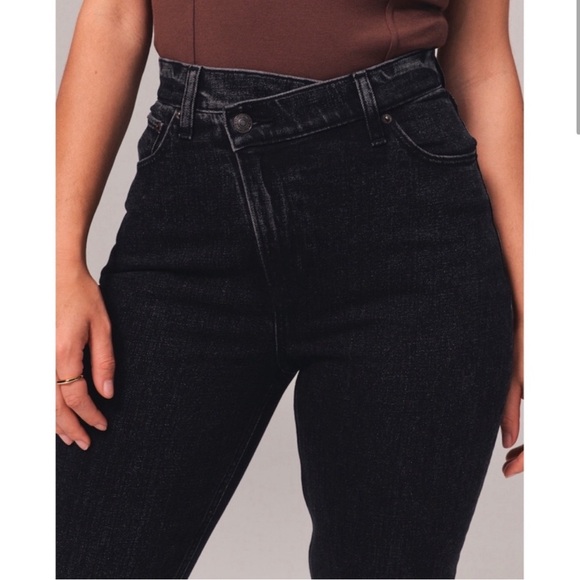 NEW Abercrombie & Fitch Curve Love Ultra High Rise 90s Slim Straight Jeans Cross - Picture 14 of 15